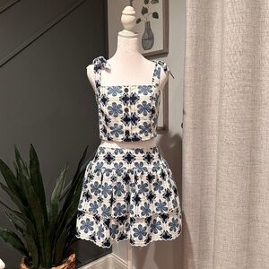 Aguabendita blue and white coquette boho floral top and skirt set size Medium